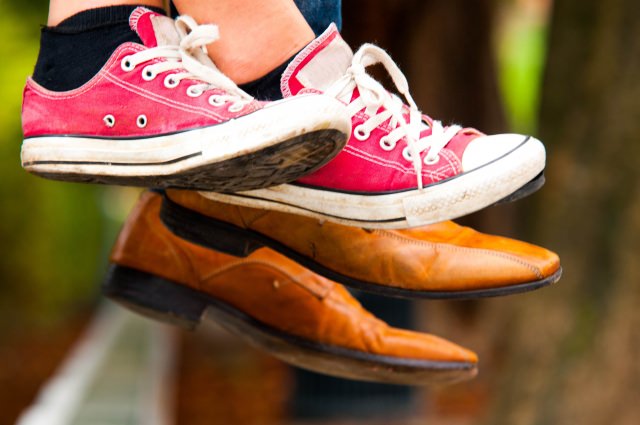 大学生の彼女にスニーカーをプレゼント 選び方のポイント 人気スニーカー紹介