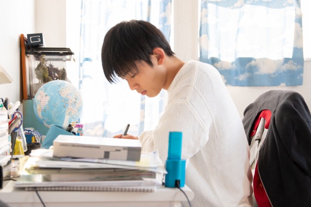 高校生の彼氏にオシャレな帽子をプレゼント 選び方のポイント 人気の帽子13選 高校生の彼氏にオシャレな帽子をプレゼント 選び方のポイント 人気の帽子13選